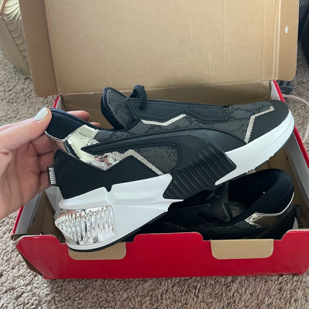 NWB Puma Sneakers